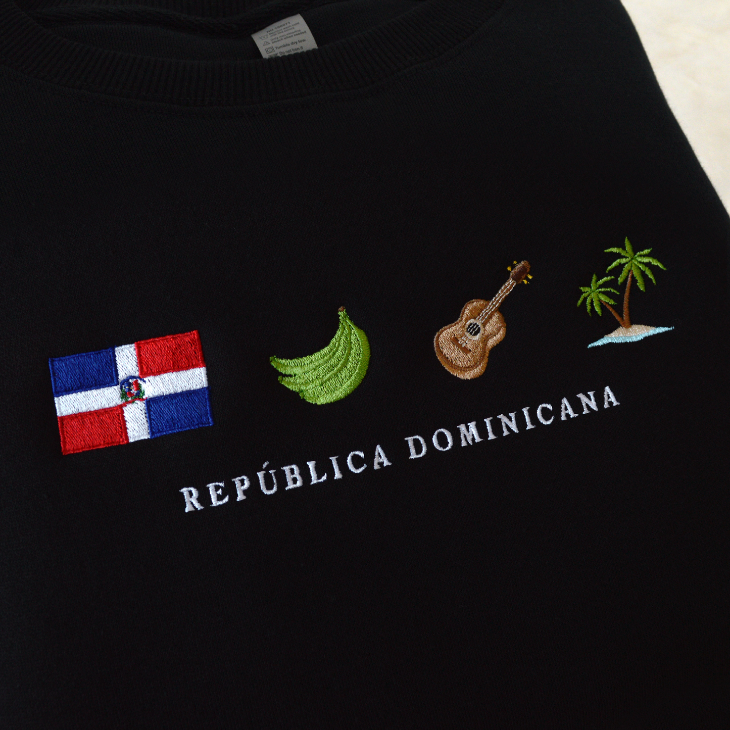 República Dominicana Embroidered Sweatshirt