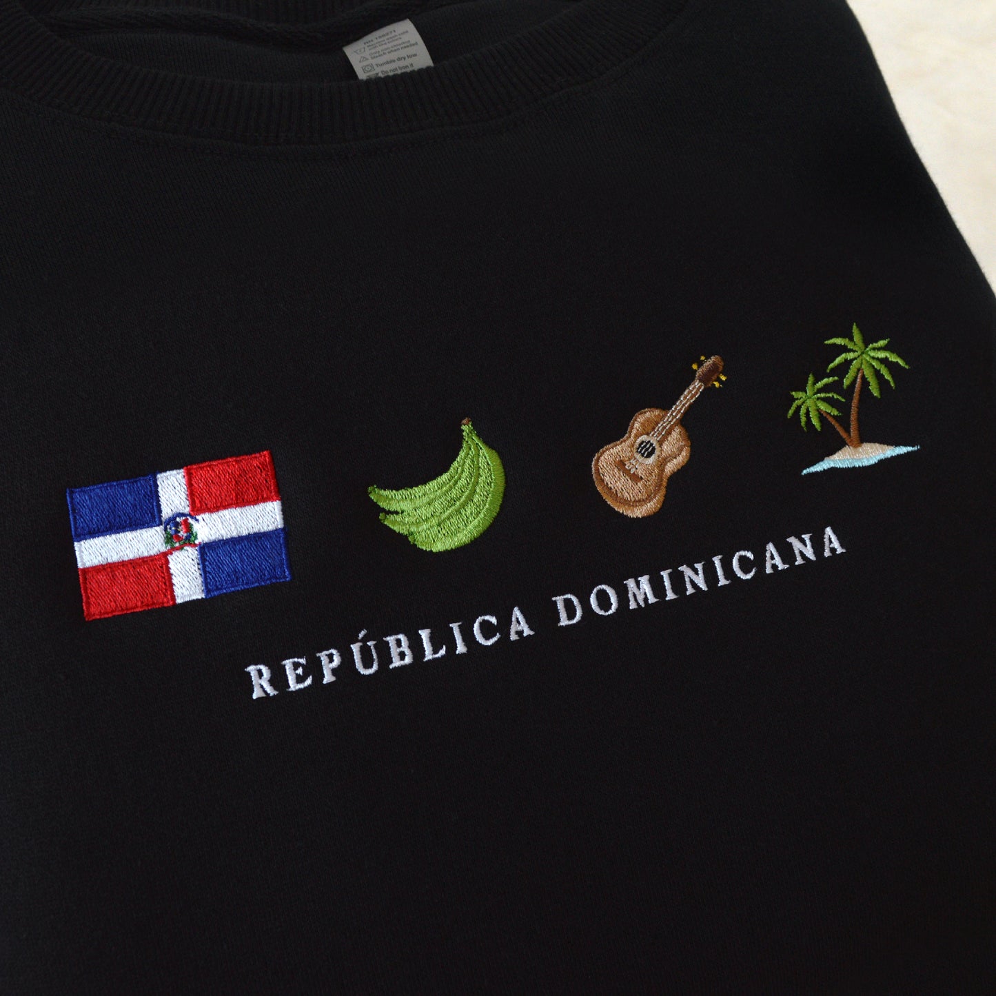 República Dominicana Embroidered Sweatshirt